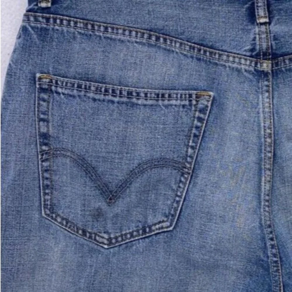 Levis 569 Mens Loose Straight Denim Shorts Size 36 Blue Medium Wash